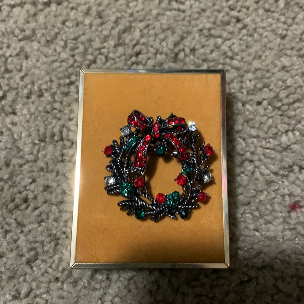 💙 Christmas wreath brooch